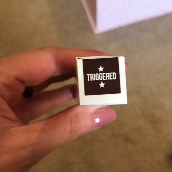 Jeffree Star “Triggered” Velour Liquid Lipstick - Picture 7 of 7